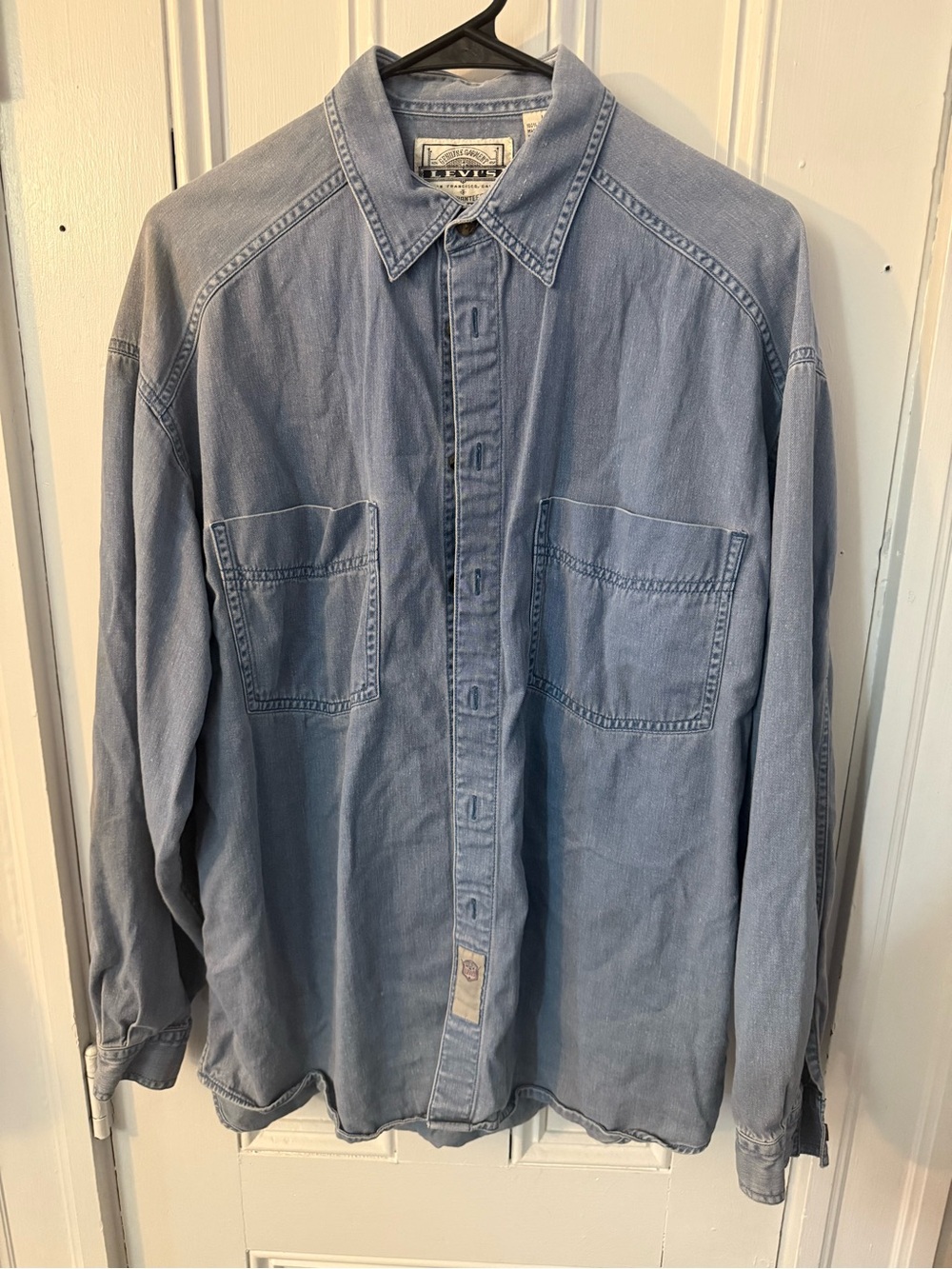 Vintage 90’s Levi's Men's Light Blue Denim Workshirt